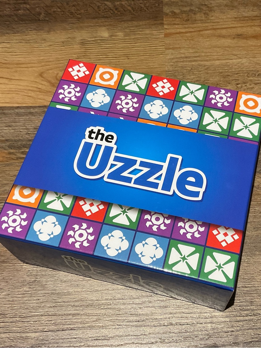 The Uzzle
Family game for all ages!